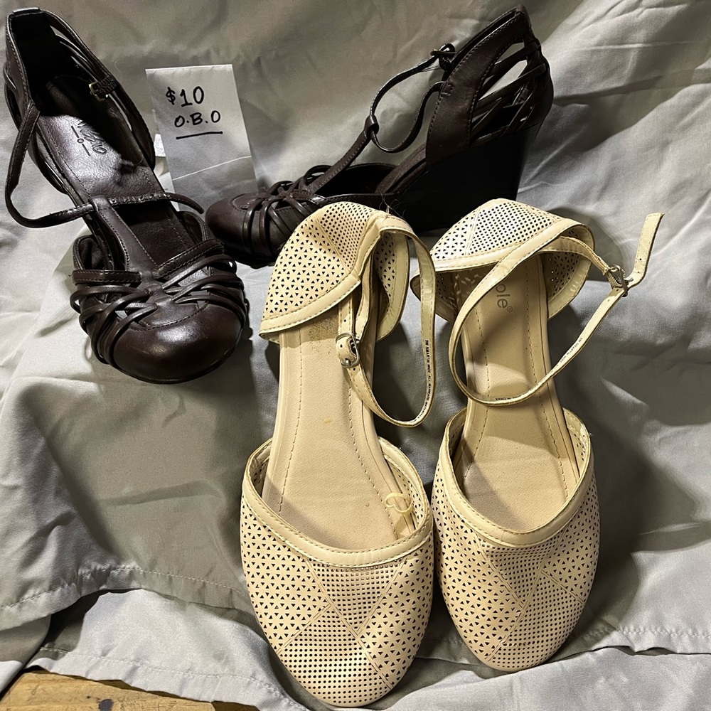 Women’s heels or Flats